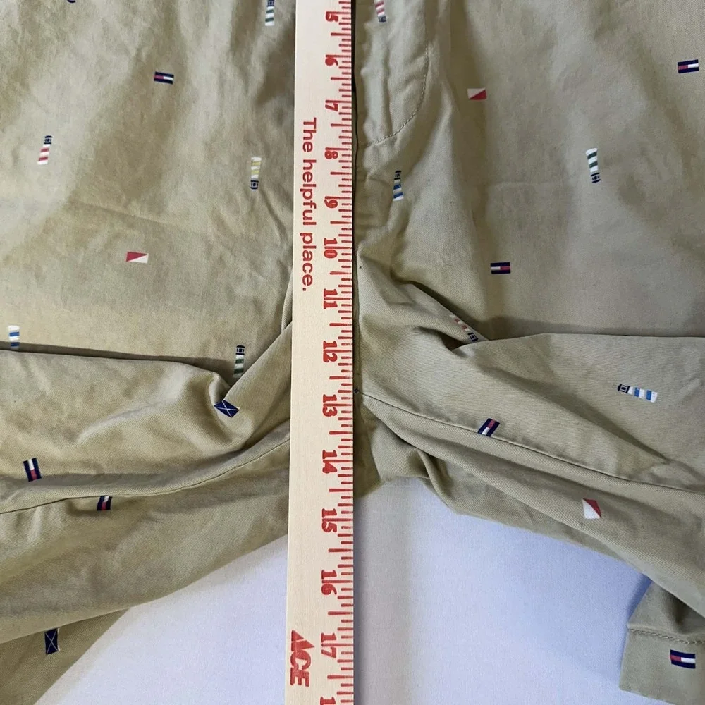 Tommy Hilfiger Mens Sz 42 Shorts Khaki 5 Pockets USA‎ Soft Cotton Stretch EUC